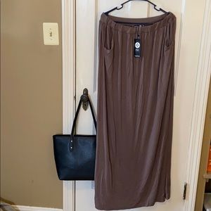 New Boohoo maxi skirt